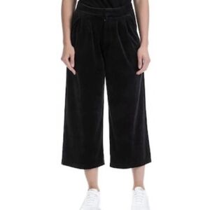 Juicy Couture Velour wide leg cropped trouser pants in pitch black nwt